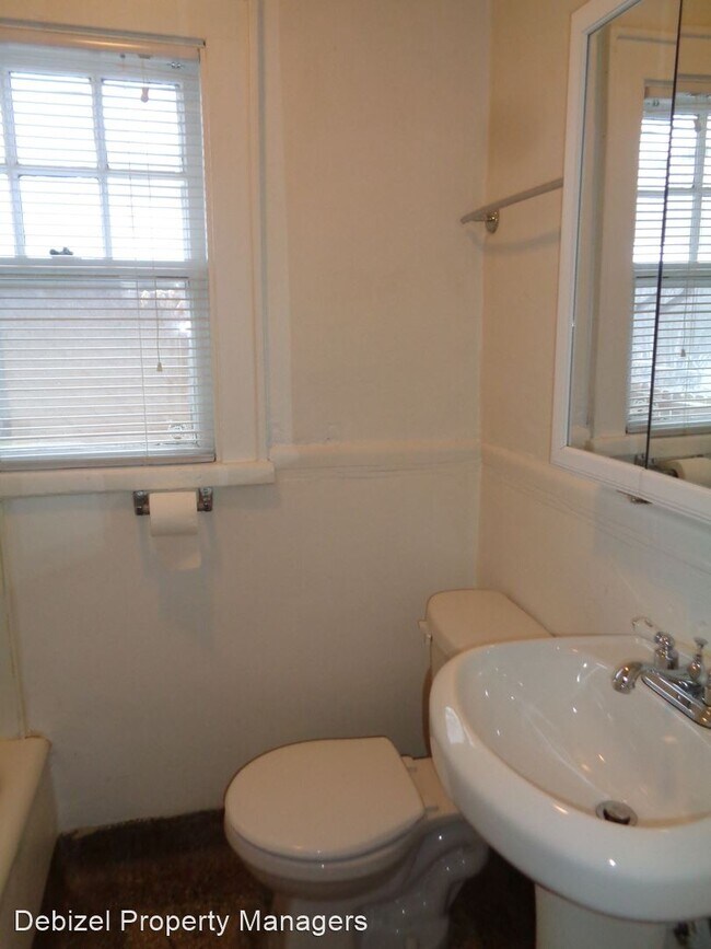 Building Photo - 2 br, 1 bath House - 1316.5 1st St W