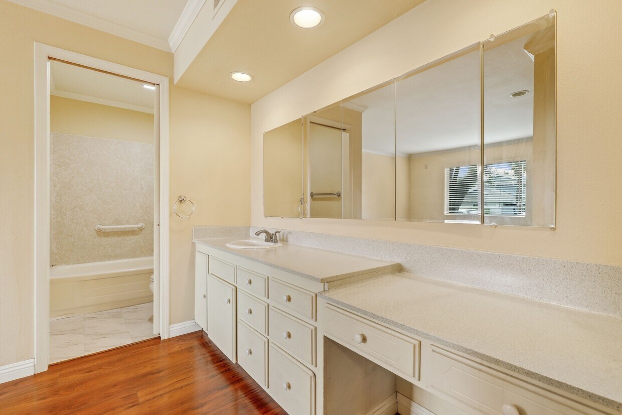 Foto del edificio - 400 N