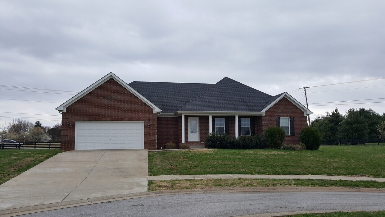 Foto principal - Bailey's Farm 4 bed 2 bath