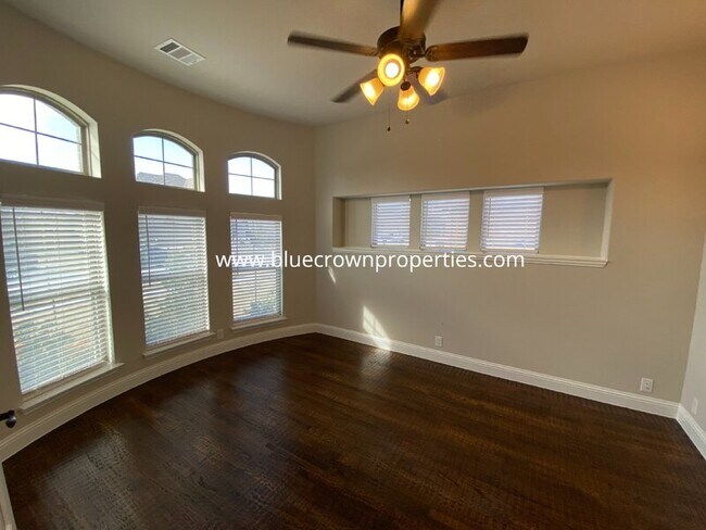 Building Photo - 5211 Pentridge Dr