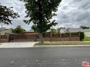 Building Photo - 6550 Van Noord Ave