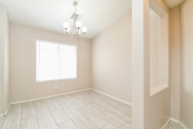 Foto del edificio - 2460 W Tanner Ranch Rd