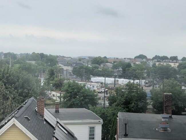 Building Photo - 240 Leyden St