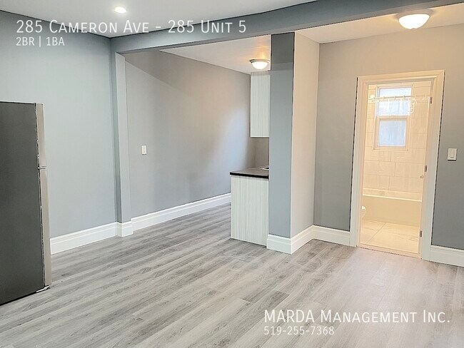 Photo du bâtiment - MODERN 2 BED 1 BATH NEAR UNIVERSITY OF WIN...