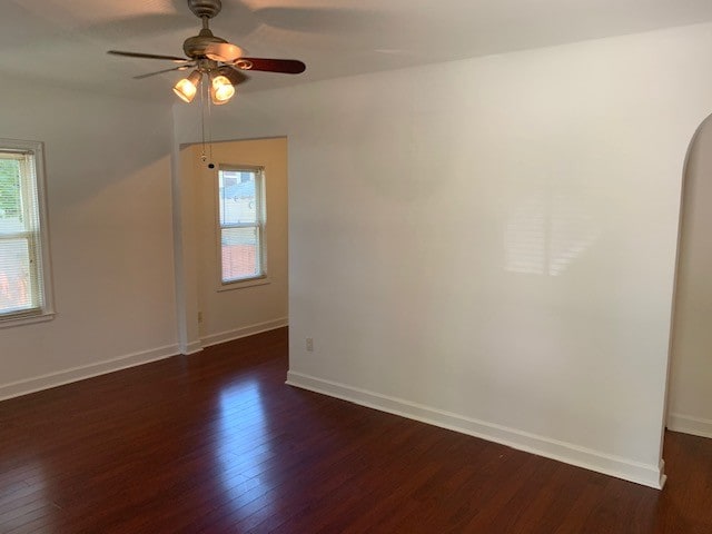 Building Photo - 558 Lincoln Ave