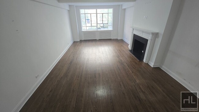 Building Photo - 5th AVE & 9th St spacious 1BR/1BA in High ...