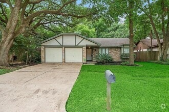 Building Photo - 9715 Lawngate Dr