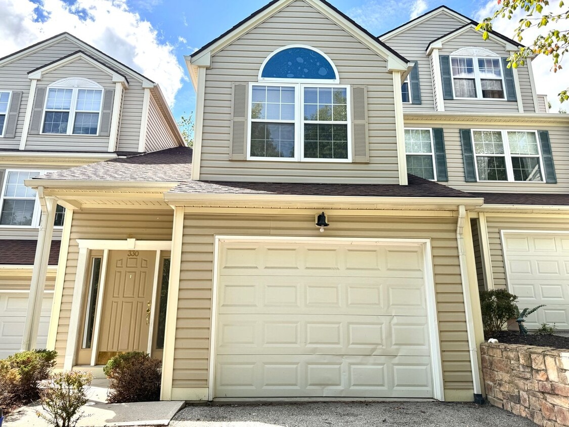 Huff Heritage Townhome 3 Bed, 2.5 Bath A... - Huff Heritage Townhome  3 Bed, 2.5 Bath  A...