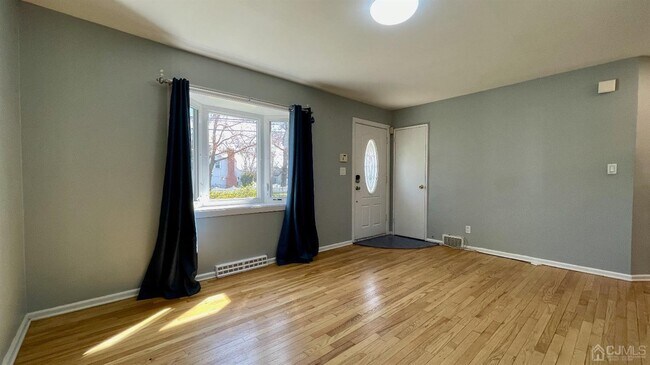 Foto del edificio - 198 Plainfield Ave