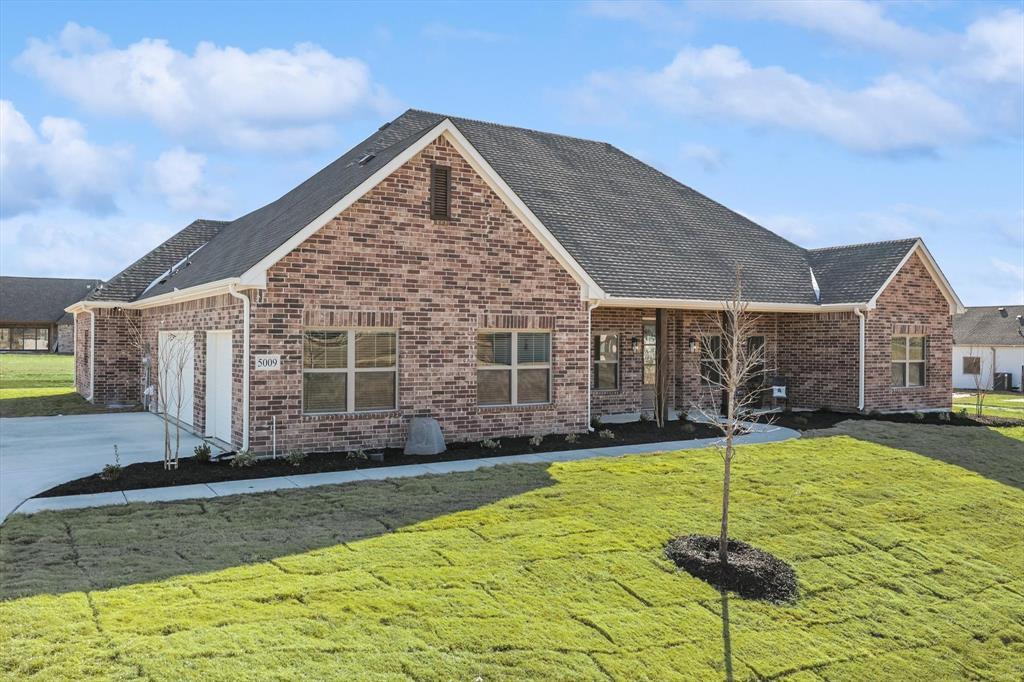 5009 Corona Dr, Sanger, TX 76266 House for Rent in Sanger, TX