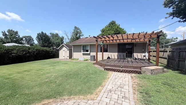 Foto del edificio - 1630 S Walnut Ln