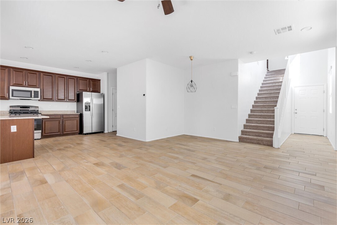Foto del edificio - 8076 Satin Carnation Ln