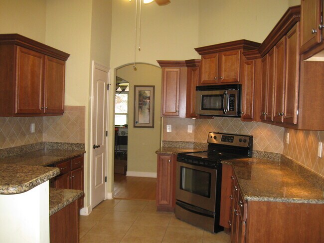 Kitchen - 340 Running Brook Ln