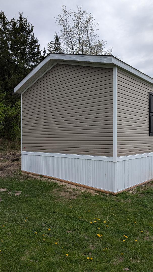 Building Photo - 15462 Lewis Rd