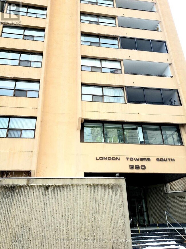 Building Photo - 380-1380 King St