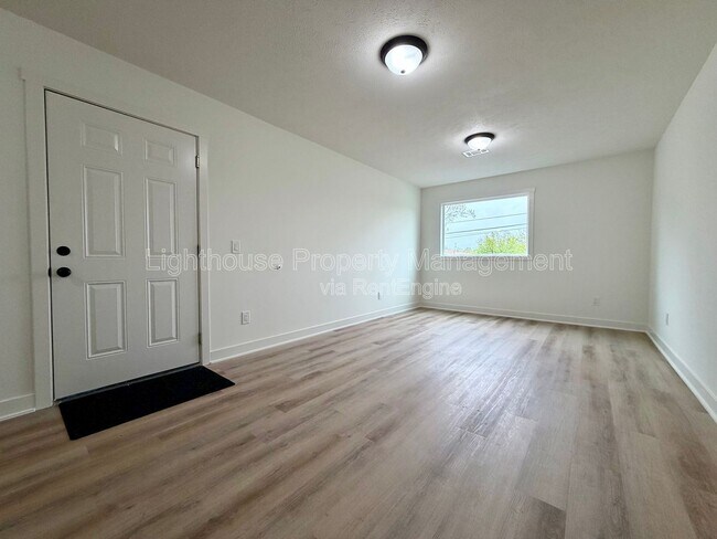 Foto del edificio - 310 Allen Ave