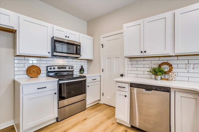 Foto del edificio - Edgewater Villas-Maxwell Plan