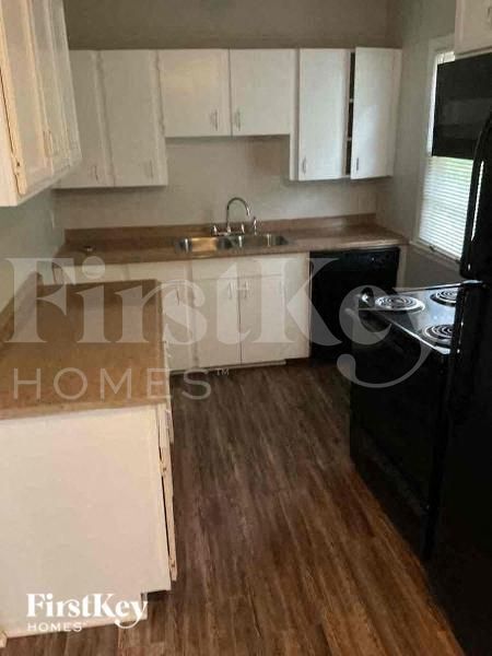 Foto del edificio - 15003 Fuller Ave