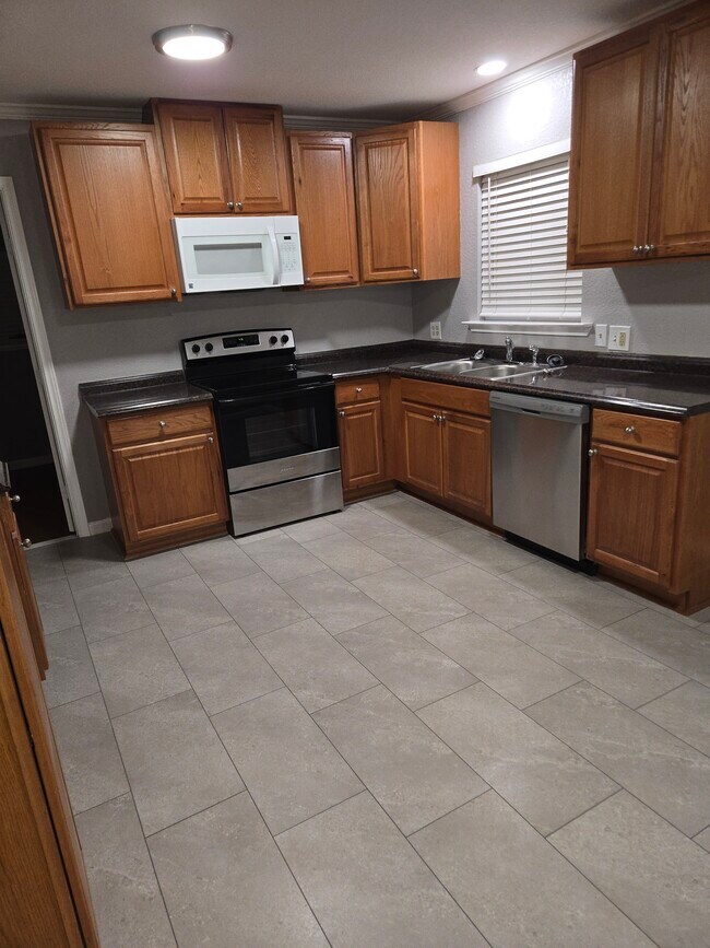 Foto del edificio - 3729 Peach St