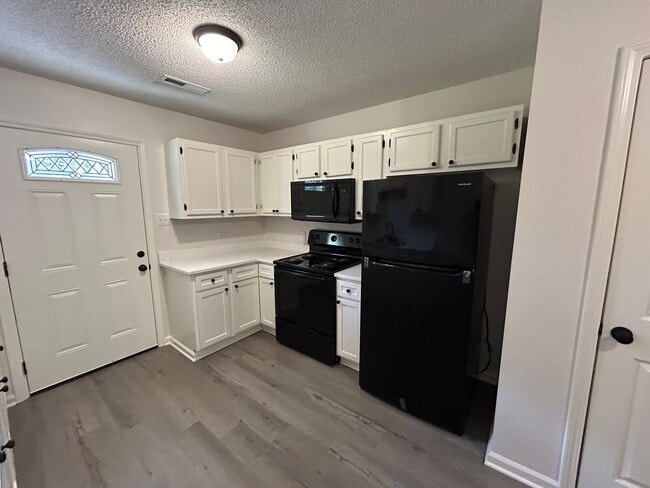 Building Photo - 1156 S Washington Ave