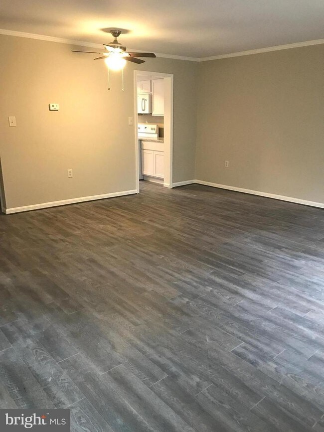 Foto del edificio - 15303 Waters Edge Ct