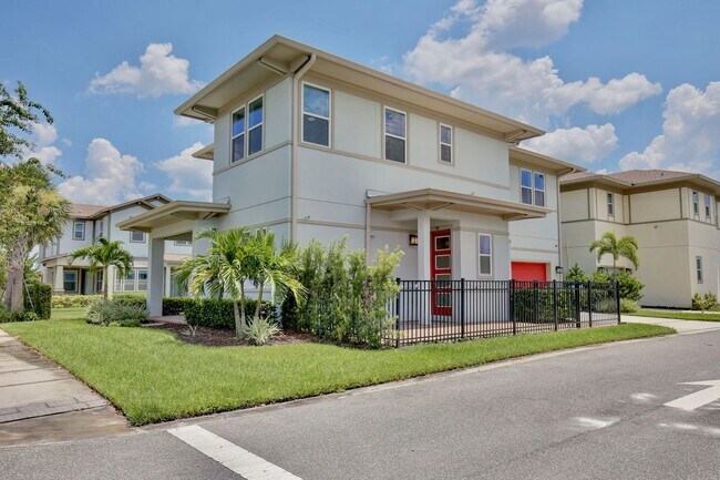 Photo - Charming 3/2.5 Courtyard Home with Loft & ...