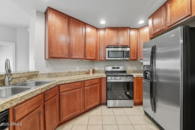 Foto del edificio - 5450 E Deer Valley Dr