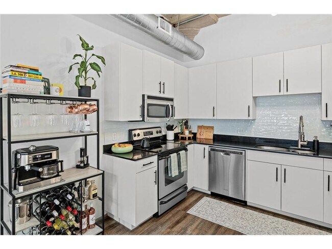 Building Photo - 748 N 3rd St