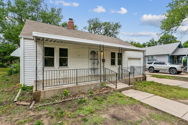Foto del edificio - 229 S Edwards Ave