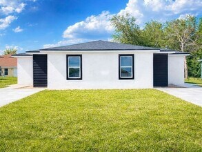 Building Photo - 2115 Puffin St