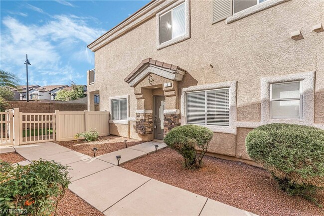 Building Photo - 1293 Large Cap Dr