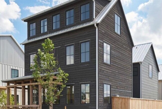 Building Photo - 940 Pedalers Ln