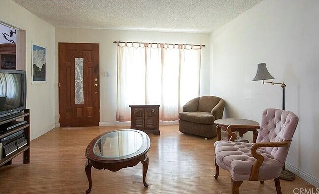Foto del edificio - 3411 187th St