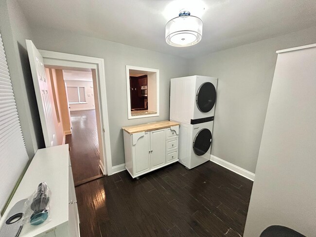 Foto del edificio - 2545 Ellsworth St