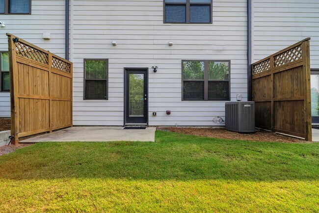 Foto del edificio - 6353 Mountain Home Way SE