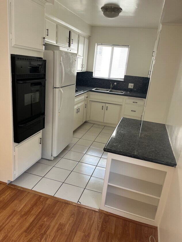 Foto principal - 1012 N Laurel Ave