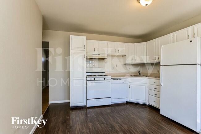 Building Photo - 2170 Flight Dr