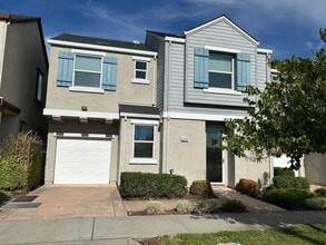 Building Photo - 2479 Erickson St