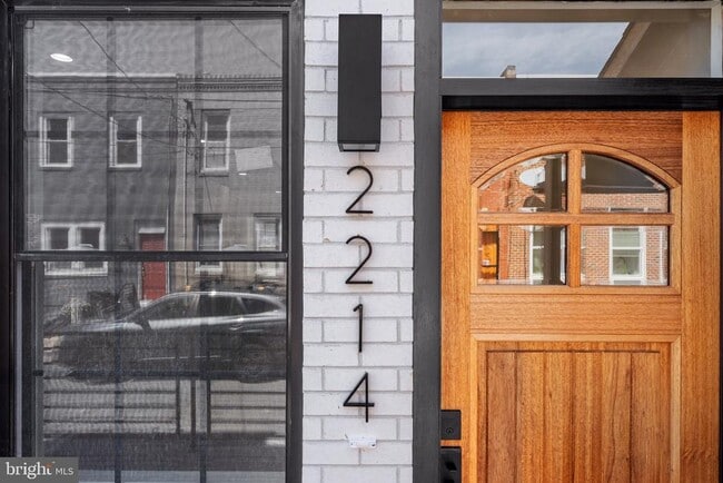 Building Photo - 2214 Titan St