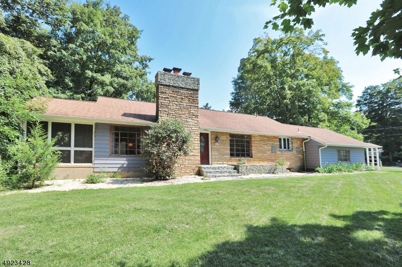 Primary Photo - 770 Ramapo Valley Rd