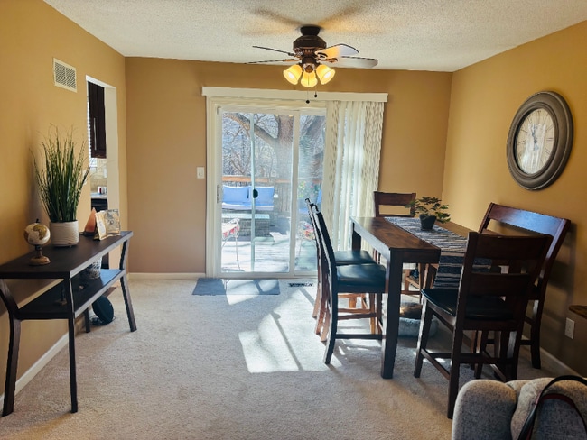 Building Photo - 10747 Oakmont St