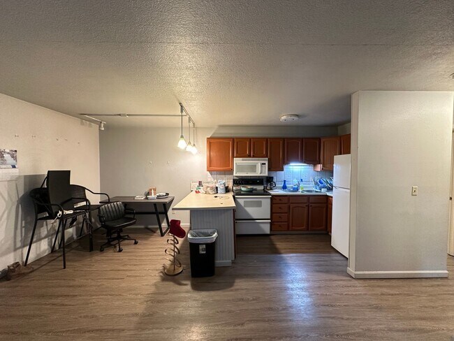 Foto del edificio - 1 Bed/1 Bath/ Condo near UAF