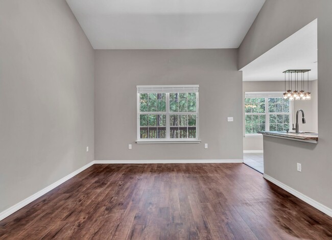 Building Photo - 4 Bedroom in Foxwood Estates