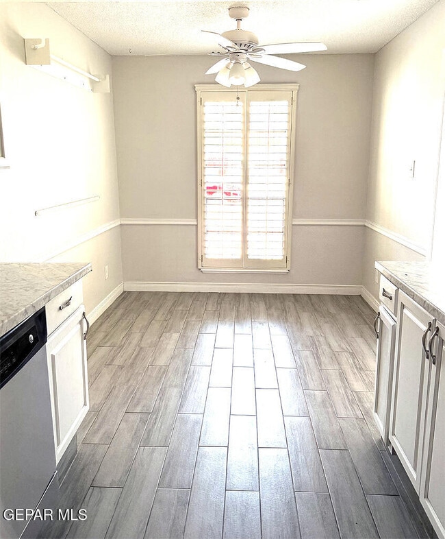 Building Photo - 707 El Pinal Pl