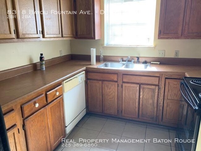Foto del edificio - 8318 Bayou Fountain Ave