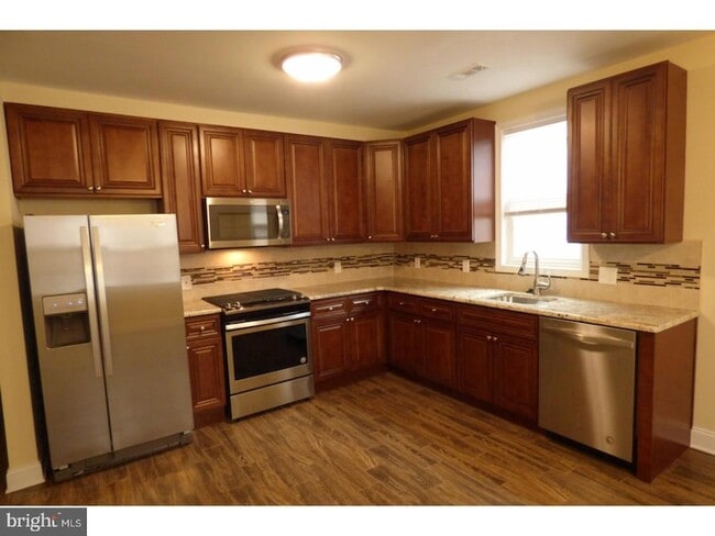 Building Photo - 574 Haddon Ave