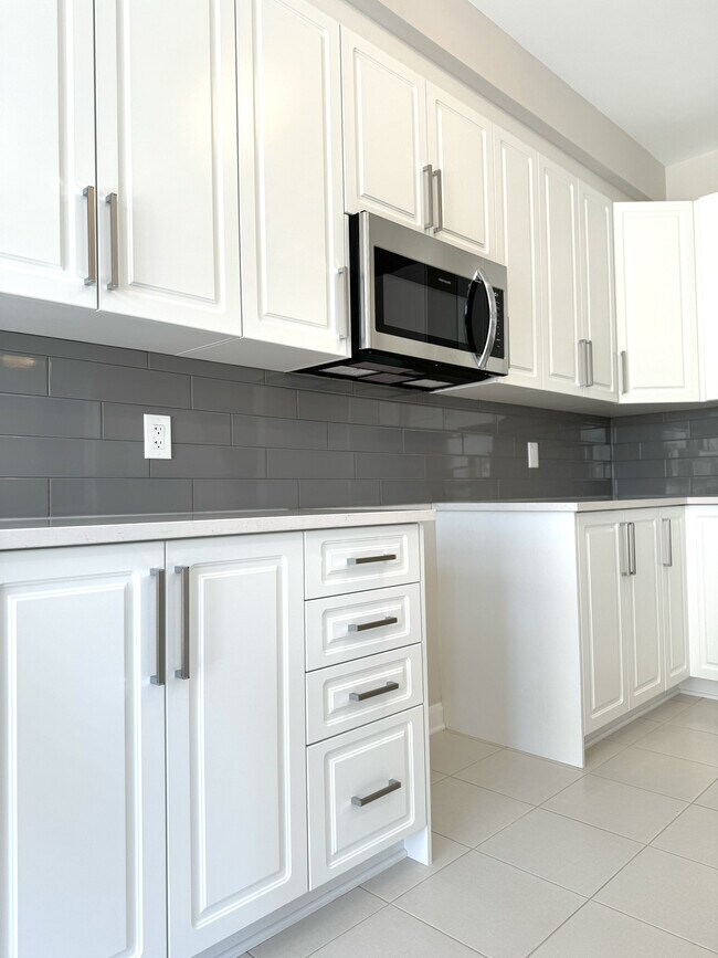 Building Photo - 163 Shallow Pond Pl