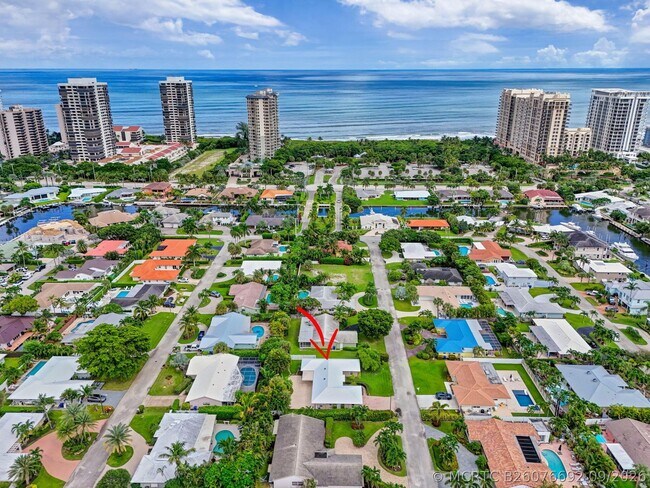 Foto del edificio - 1206 Dolphin Rd