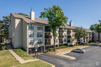 Building Photo - Forest Place