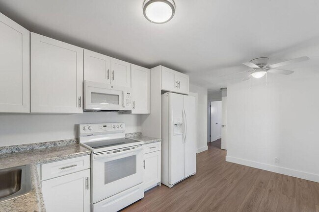 Foto del edificio - 4317 Birdwood St